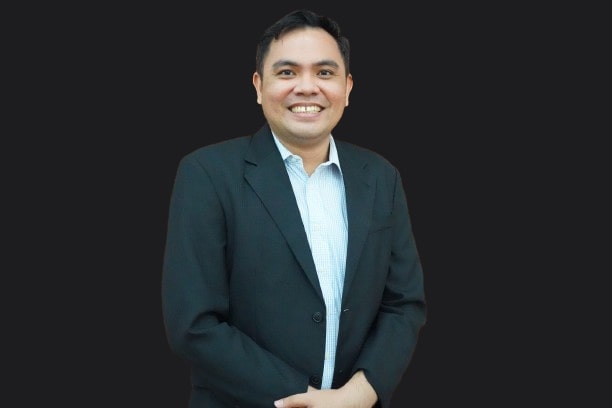 Dr. Farel Yosua Sualang, M.Th