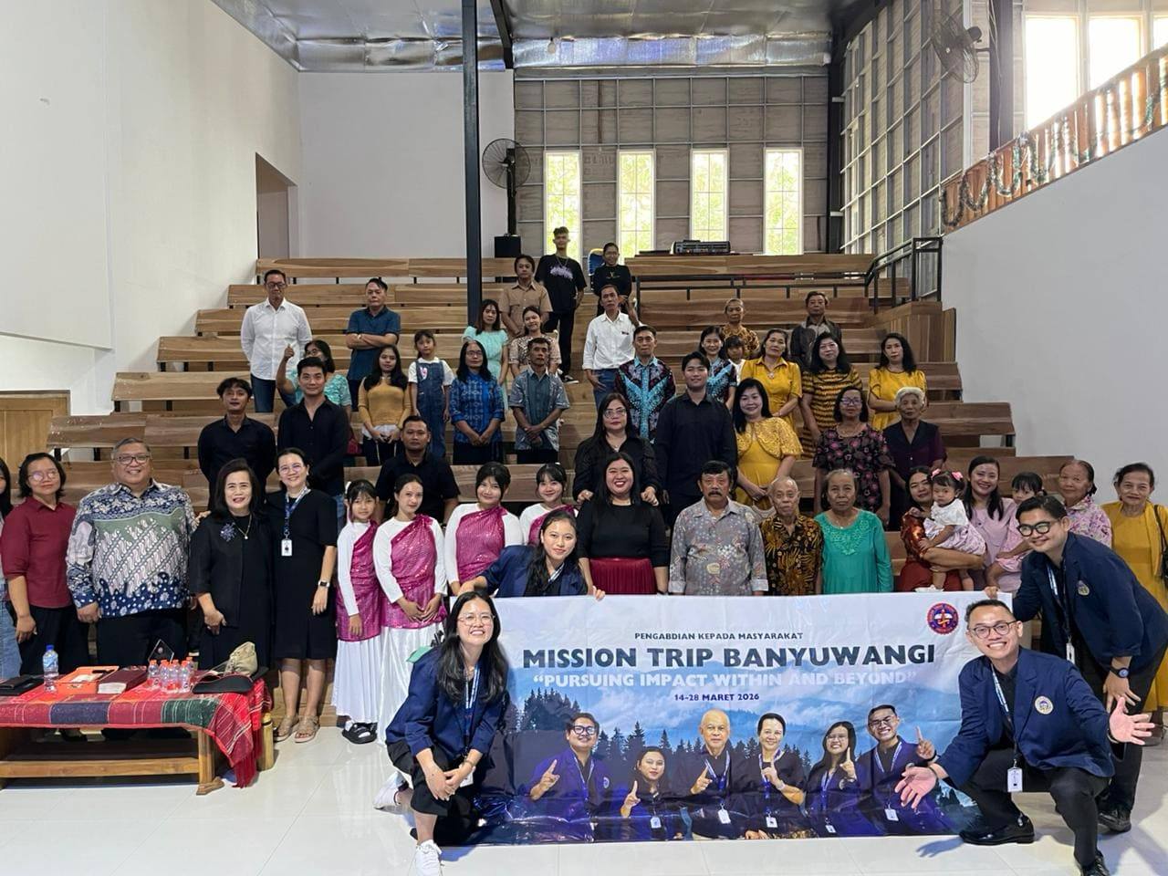 Tim PKM Mission Trip Banyuwangi Gelar Pelayanan Rohani Penuh Kesan di GPdI Moria Curahjati